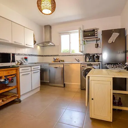 Casa vacanze 3 Bedroom Gorgeous In Cervione *