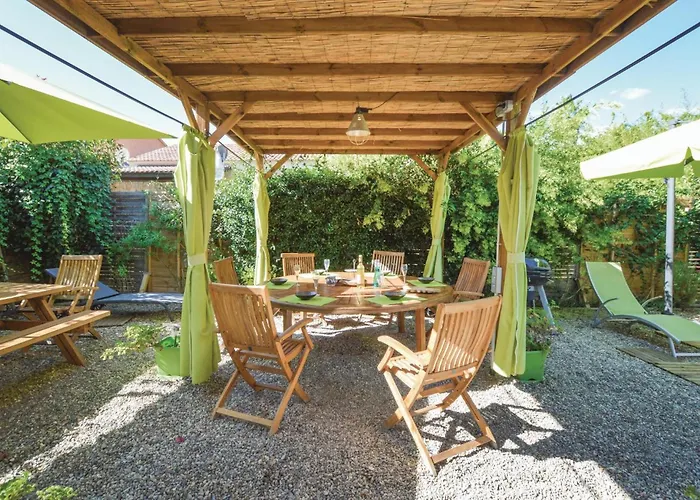 3 Bedroom Gorgeous In Cervione