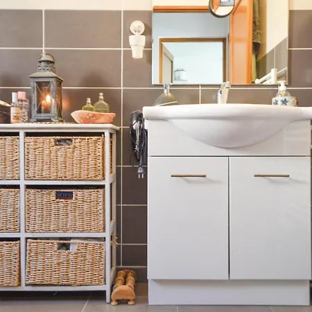 3 Bedroom Gorgeous In Cervione