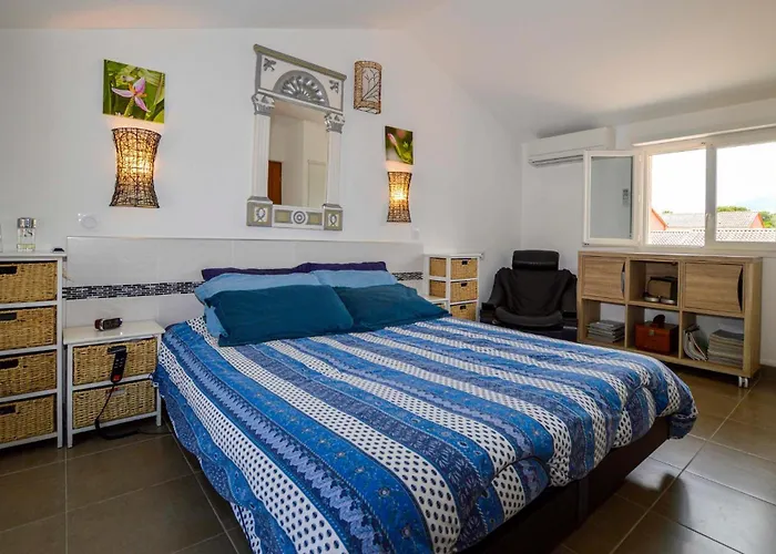 Vakantiehuis 3 Bedroom Gorgeous In